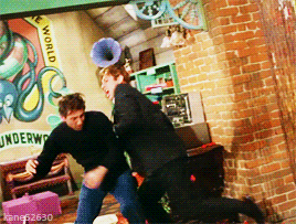 tumblr_nqfv84MOG71rrkahjo2_400.gif