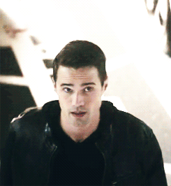 tumblr_mwxtmzpTV81r3l2ipo1_r1_250.gif