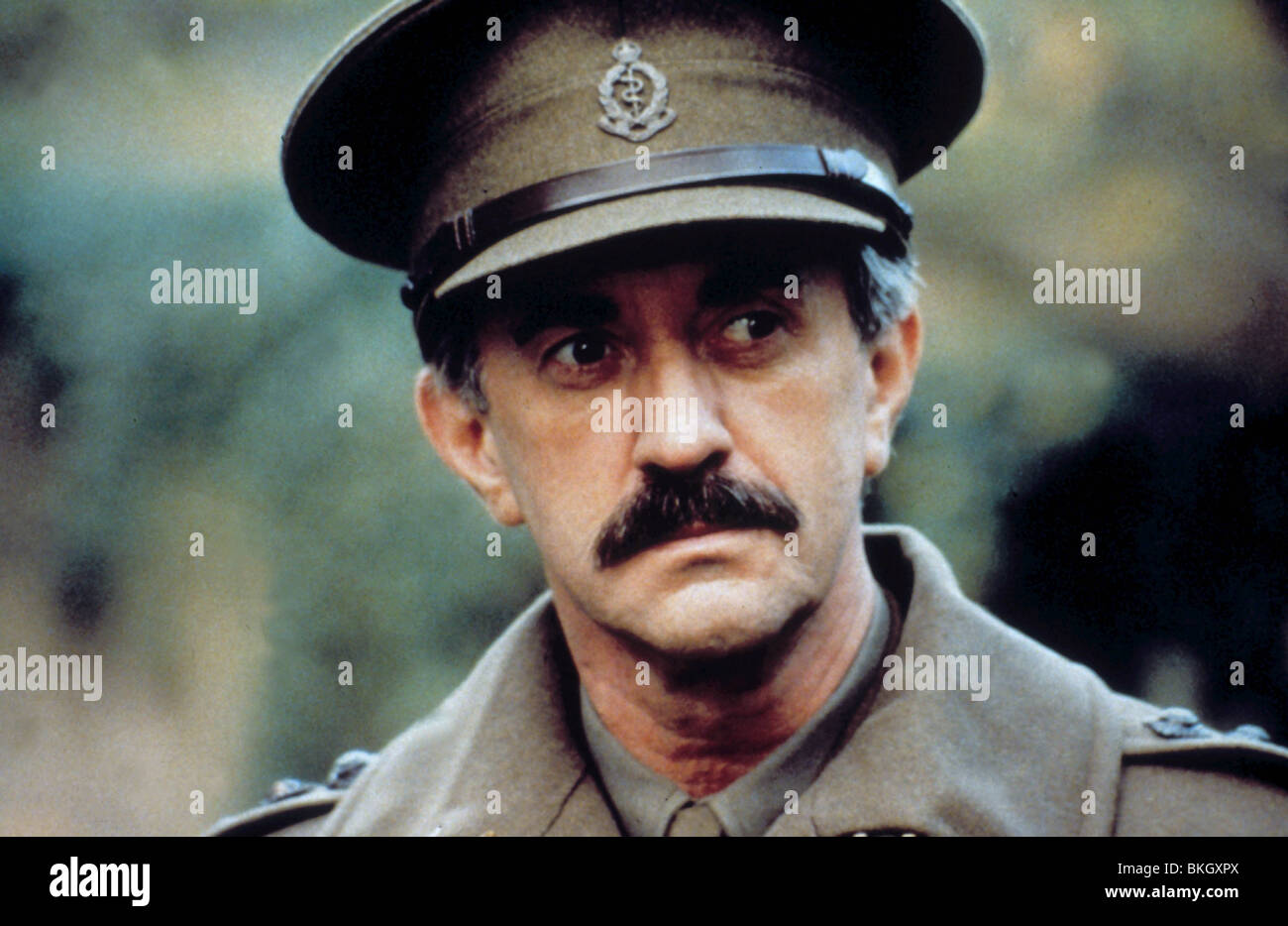 regeneration-1997-jonathan-pryce-rgnr-022-r-BKGXPX.jpg