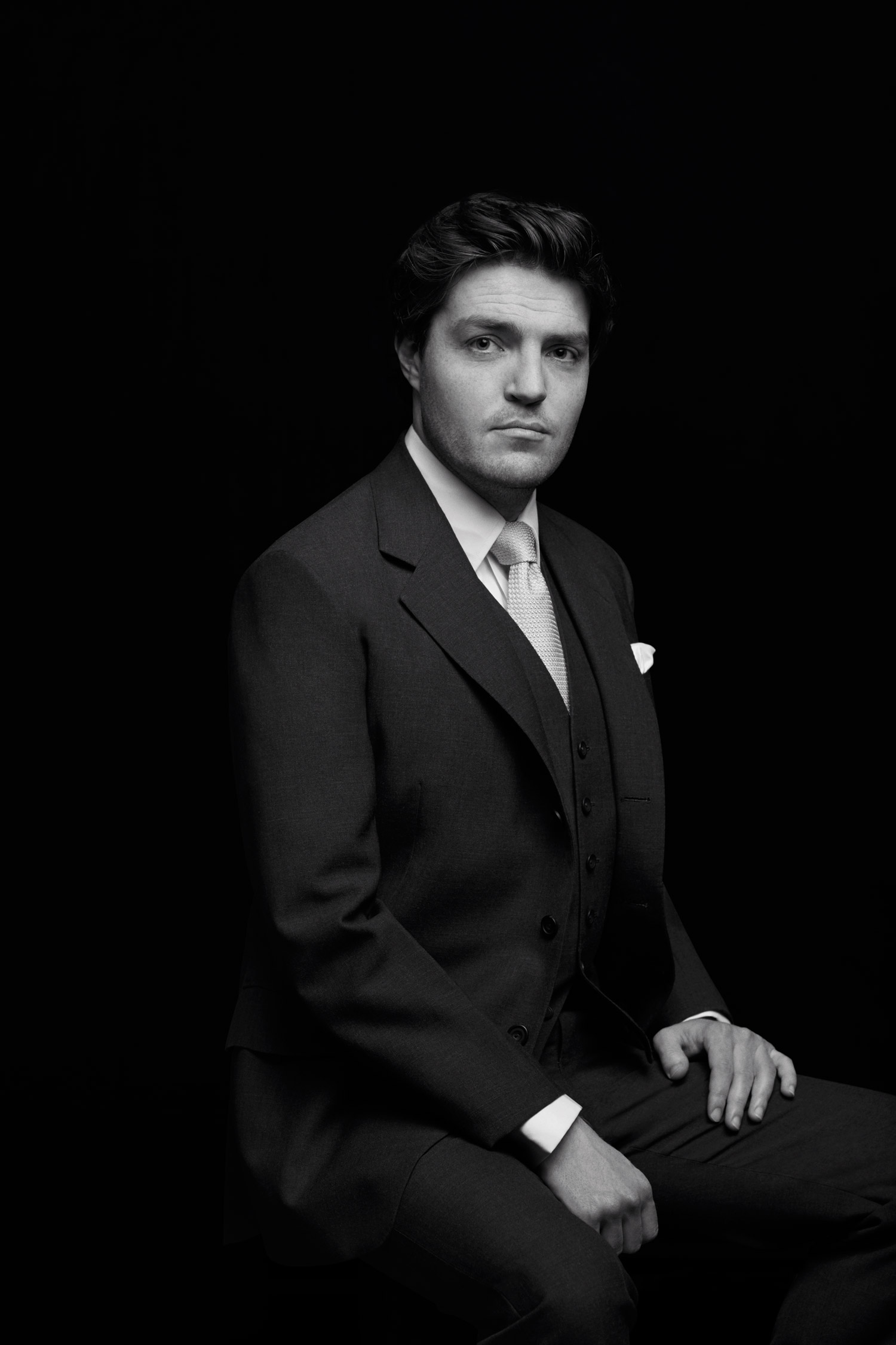 English-Cut-The-Cork-Zero-Tom-Burke-1.jpg