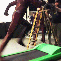 tumblr_n5tezuoOzH1tbab3eo1_r1_250.gif