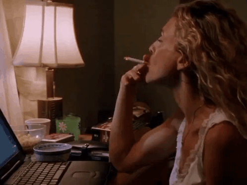 carrie-bradshaw-sex-and-the-city.gif