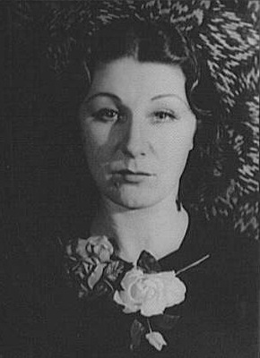 Judith_Anderson_1934-09-11.jpg