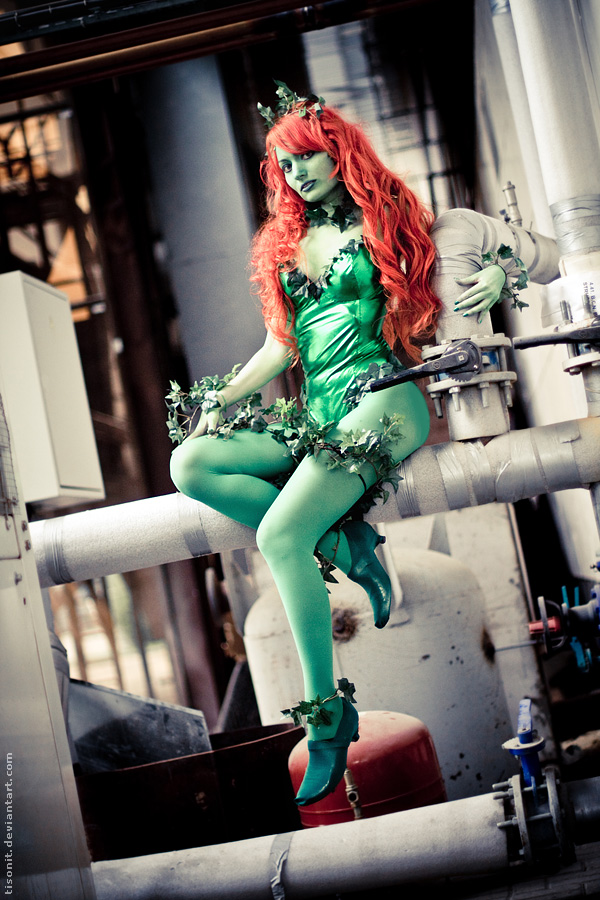 poison_ivy_by_tisonit-d4f56g8.jpg