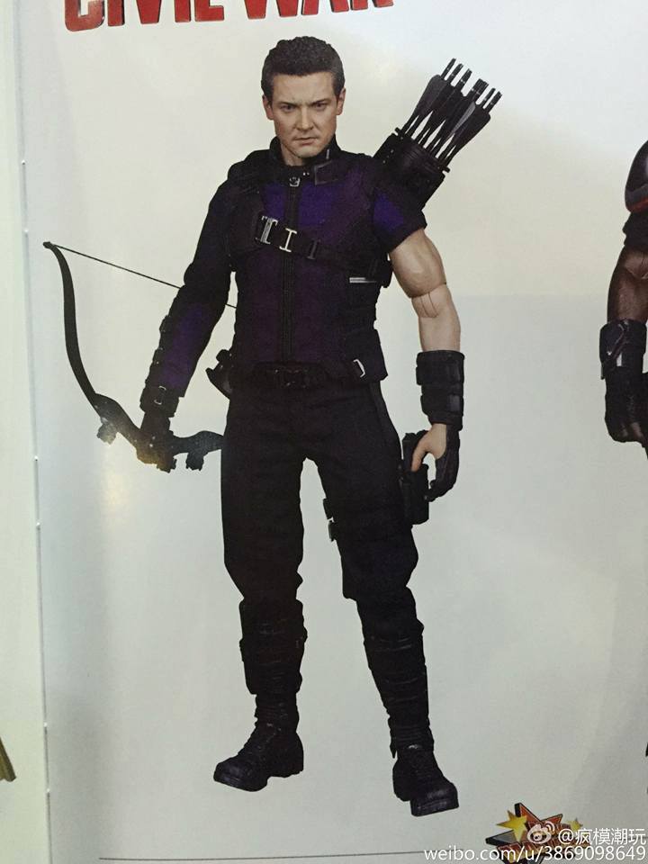 Hot-Toys-Magazine-012.jpg