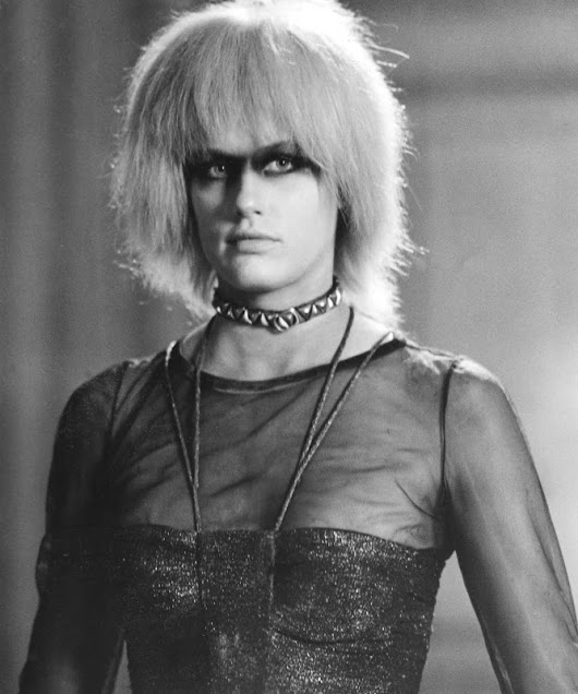 Blade_Runner-7-Darryl-Hannah-as-Pris.jpg