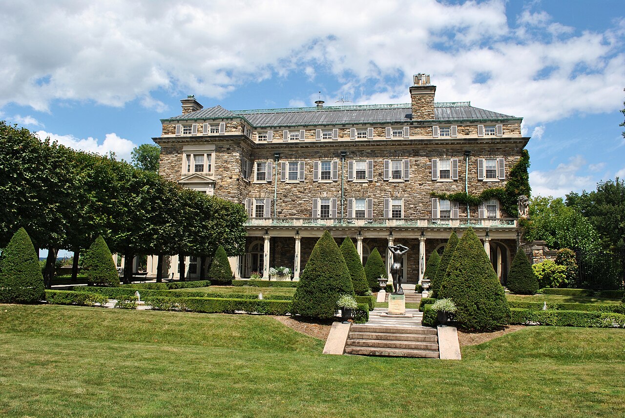 1280px-0392_Kykuit.jpg