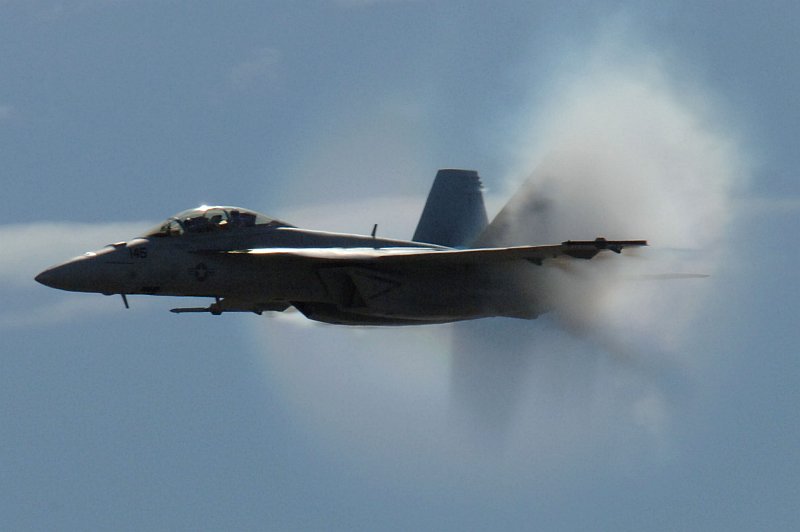 gpw-20061112d-UnitedStatesNavy-061013-N-9500T-008.jpg