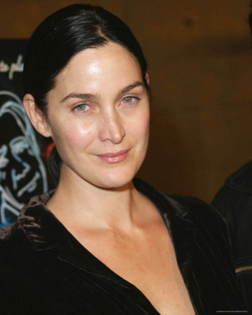 carrie-anne-moss.jpg