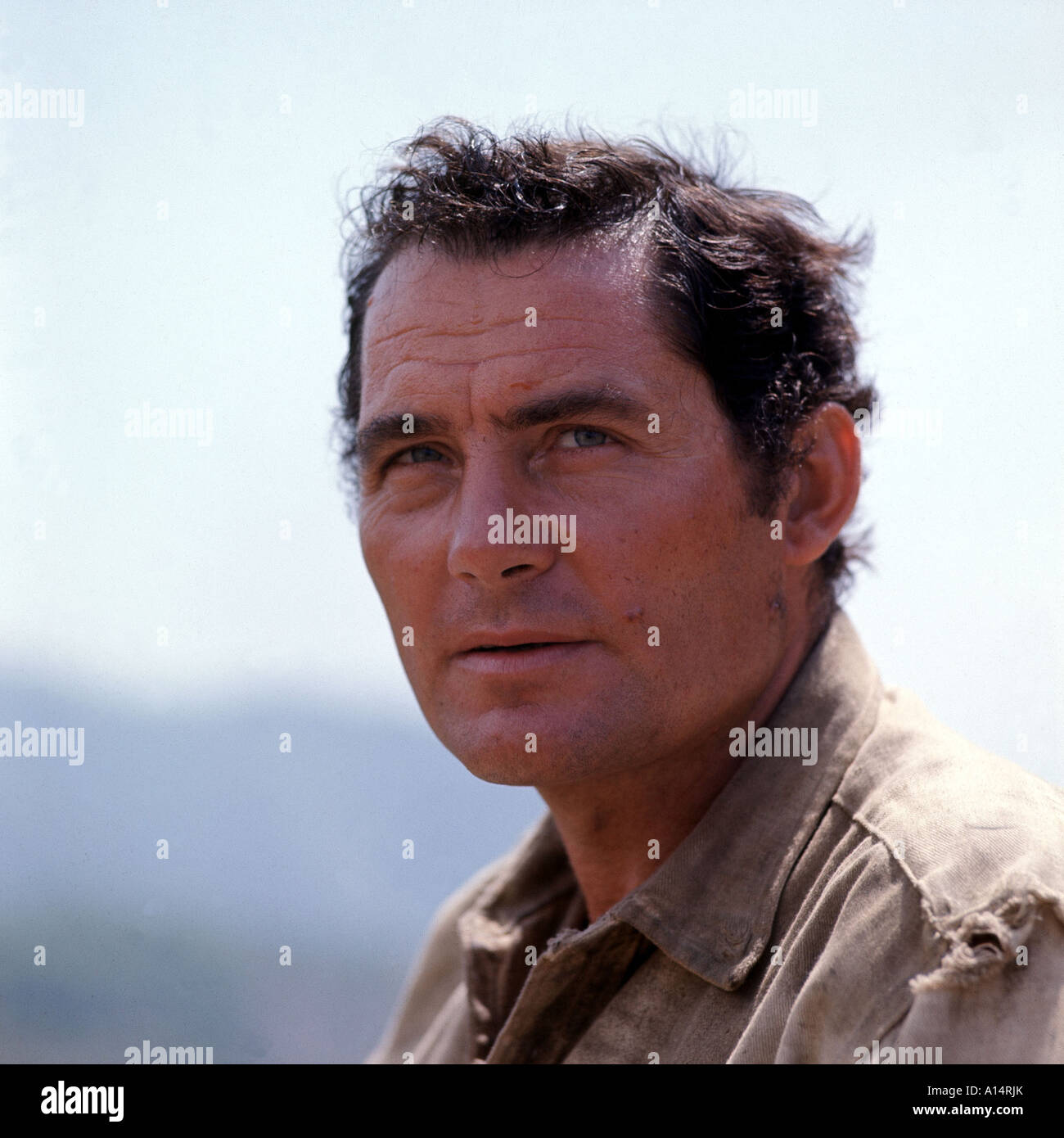 figures-in-a-landscape-1970-joseph-losey-robert-shaw-A14RJK.jpg