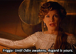 tumblr_mdc3ssmKvq1r5a08so5_250.gif