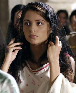 stephanie-leonidas-profile_8527.jpg