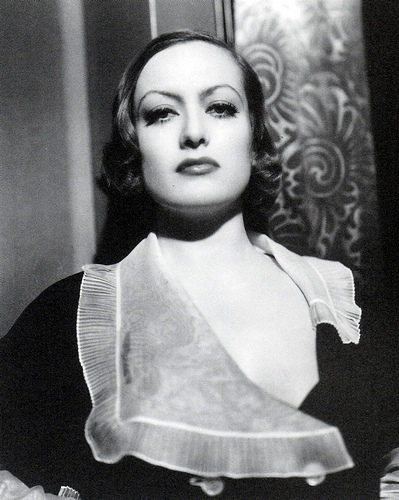 Joan-Grand-hotel-399x500.jpg