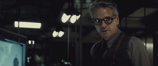 jeremy-irons-alfred-batman-v-superman.png