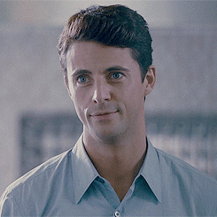 tumblr_mzgr7cP6H61tnef16o1_250.gif