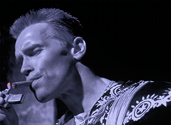 tumblr_n11u40x7ho1tow3s0o2_r1_250.gif