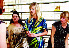 tumblr_n7lkl3xY5W1rpa3l4o10_250.gif