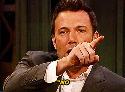 tumblr_mt9ys45XPs1qhclupo4_r3_250.gif