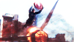 tumblr_o3xh1vgbNl1rr9dcxo4_250.gif