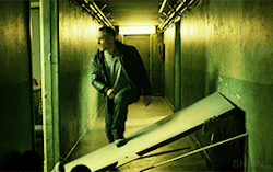 tumblr_nmntibBWIN1svgb0ro3_r1_250.gif