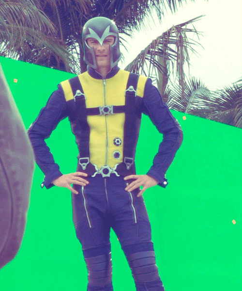 tumblr_mfzxlv1qgj1s045hco1_500.gif