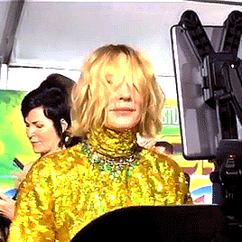 tumblr_oxnrkdFIyo1svfiimo2_400.gif