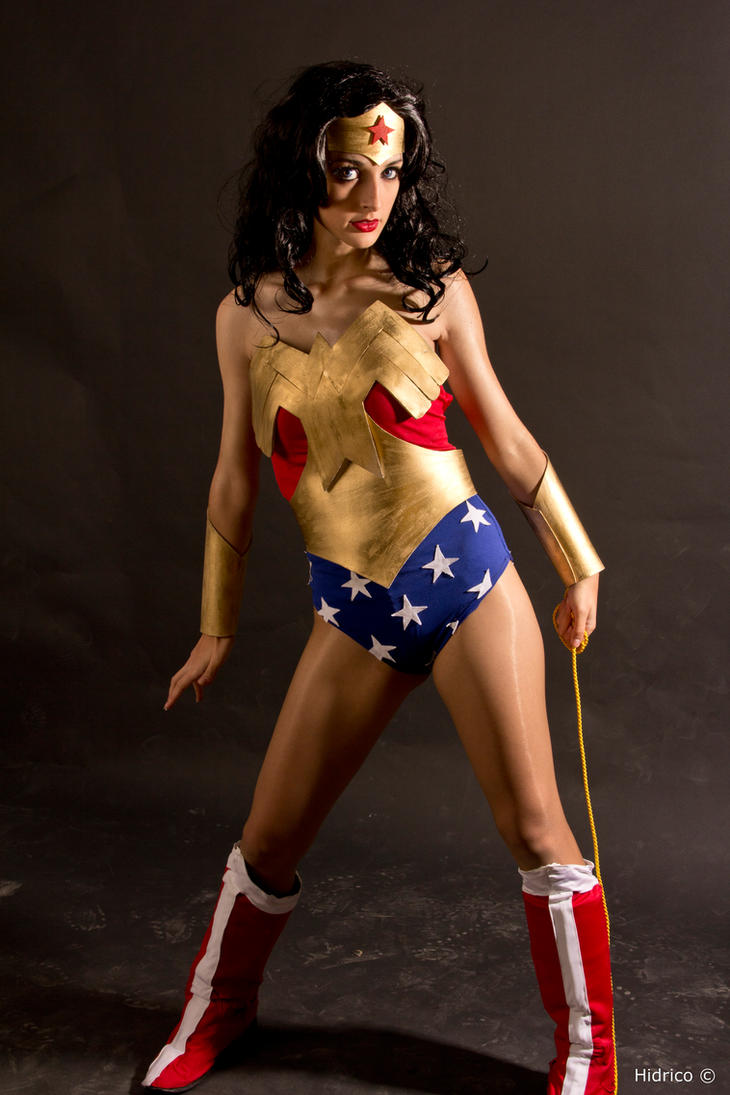 wonder_woman_2_by_ivettepuig-d4h5vff.jpg
