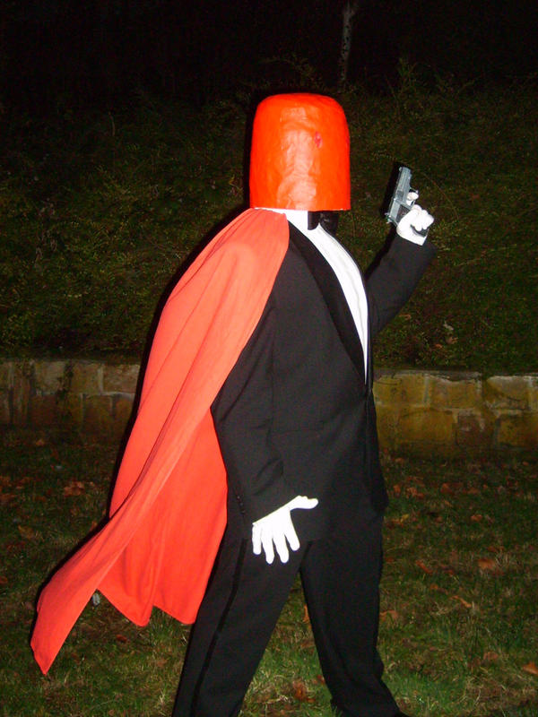 Red_Hood_by_Doppelgesicht22.jpg