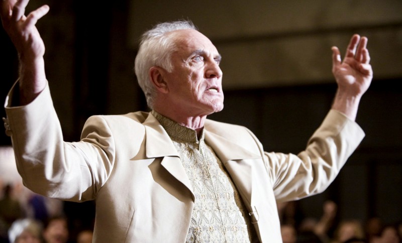 terence-stamp-in-una-scena-di-yes-man-111166.jpg