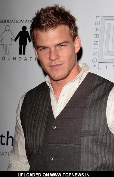 Alan-Ritchson1.jpg