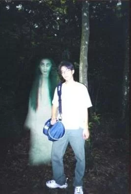 fake_ghost_picture-267x395.jpg