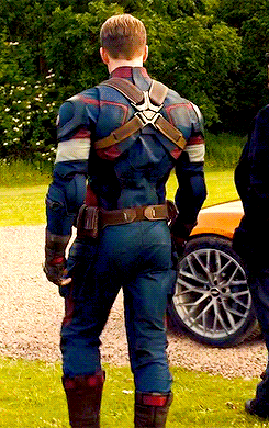 tumblr_okwyyilGi81vw9hzro1_250.gif