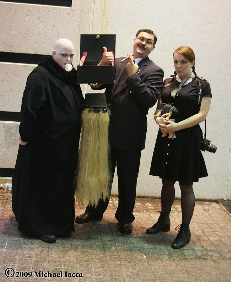Addams_Family_by_Insane_Pencil.jpg