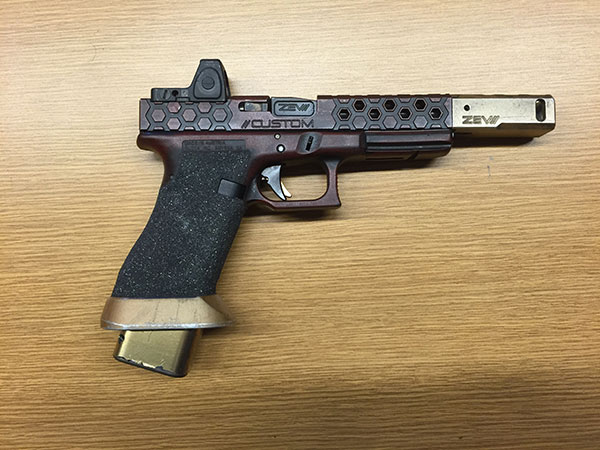 gun1.jpg