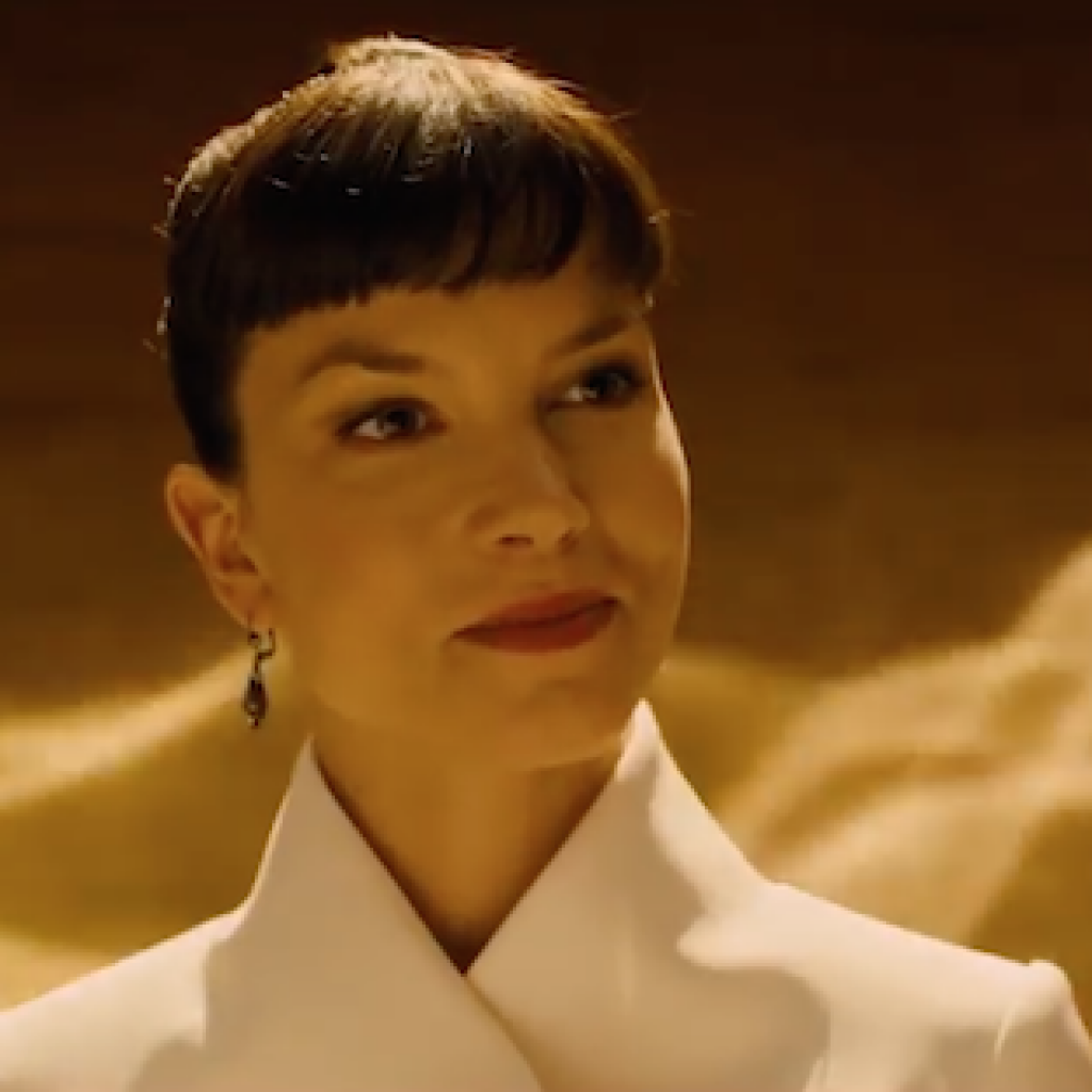 Sylvia-Hoeks-Bladerunner-1024x1024.png
