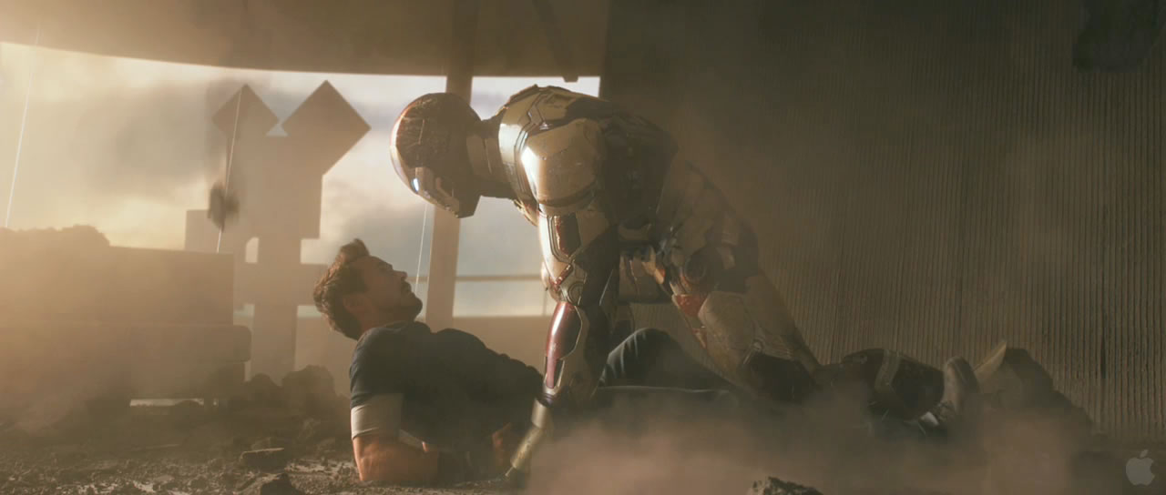 iron-man-3-robert-downey-jr-armor.jpg