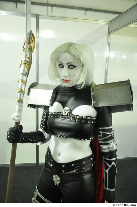lady_death_by_psyfrostcosplay-d41ejgg.jpg
