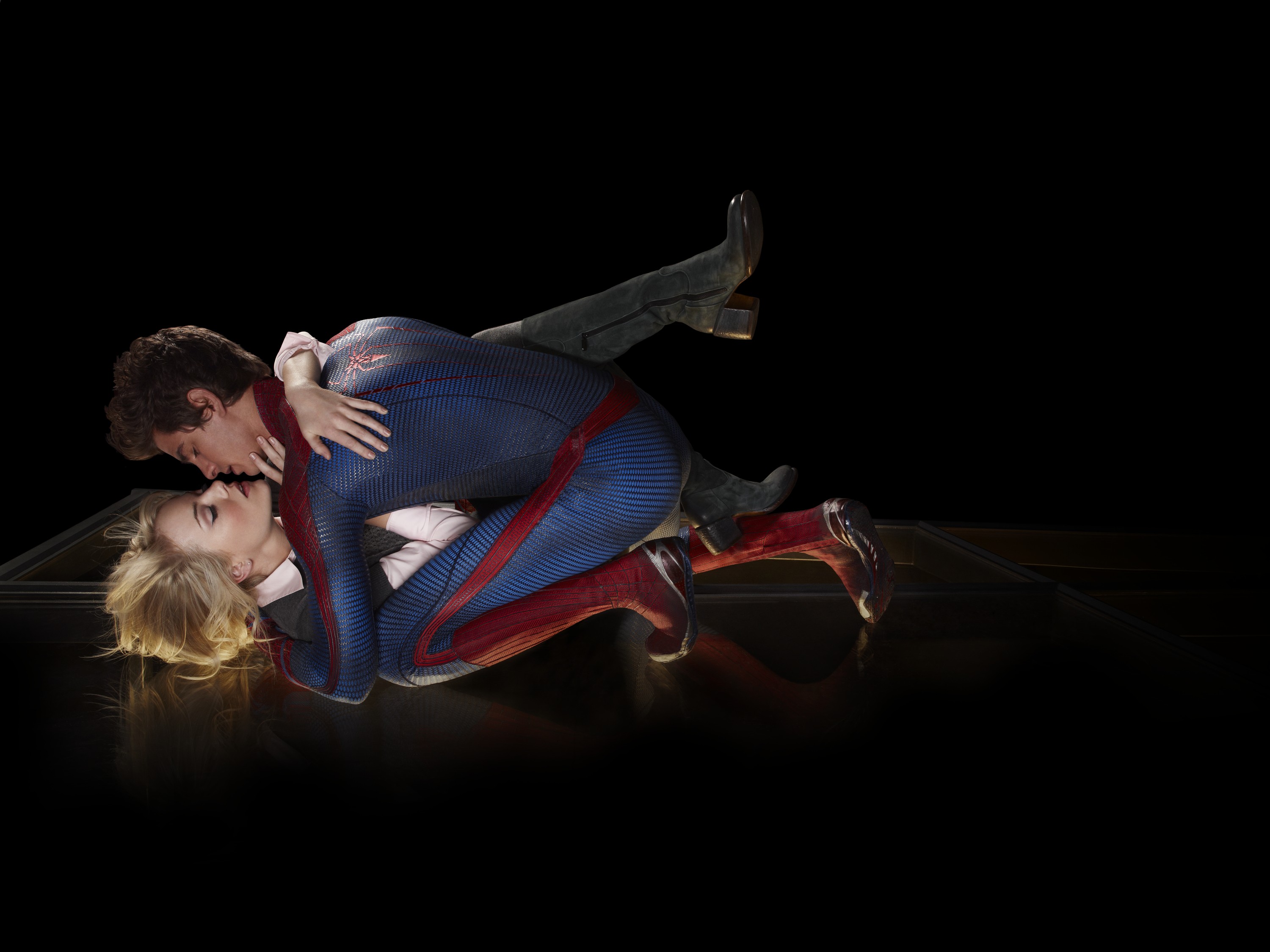 PeterGwenPromo2-TASM.jpg