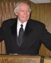 Fred_Phelps_on_his_pulpit.jpg