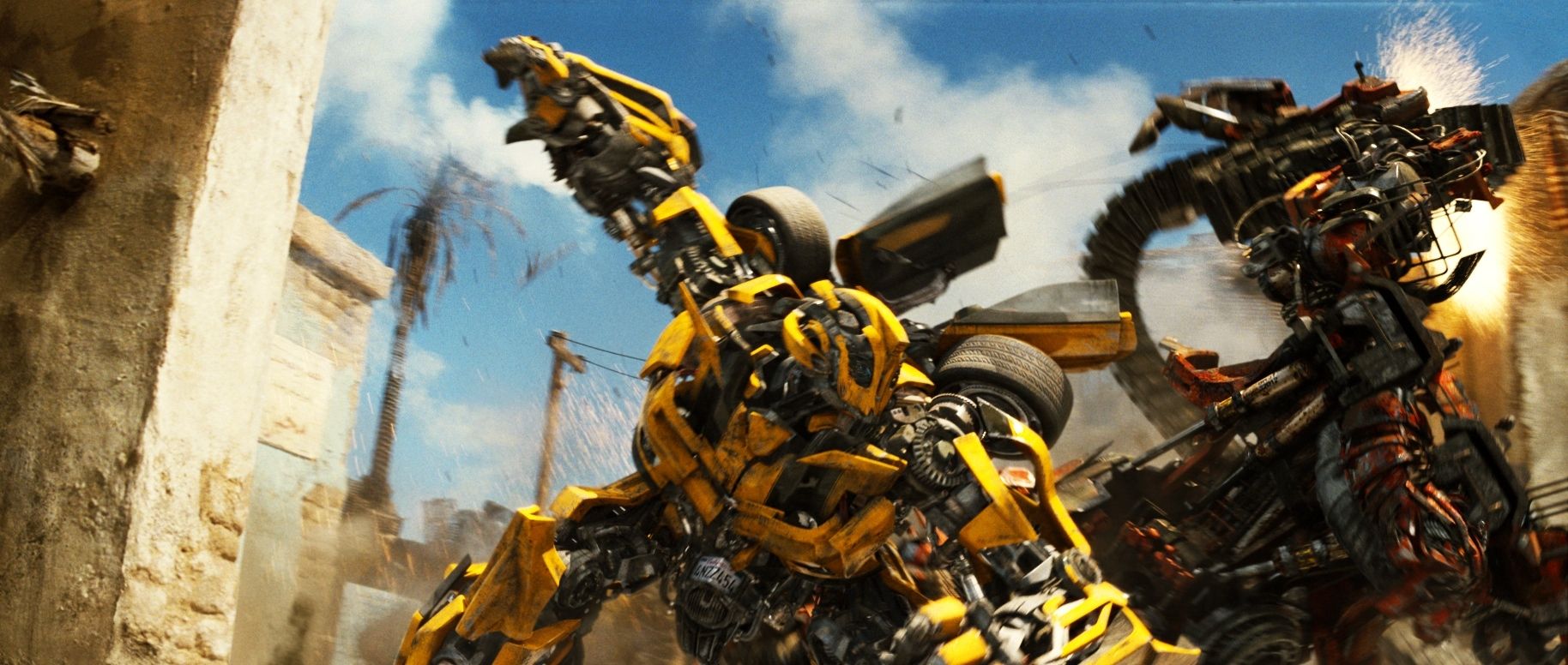 transfomres-2-bumblebee-fight.jpg