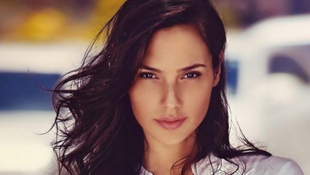 Gal-Gadot-Castro-Ad-620x350.jpg