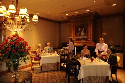 QueenVictoriasRoom-sm.jpg