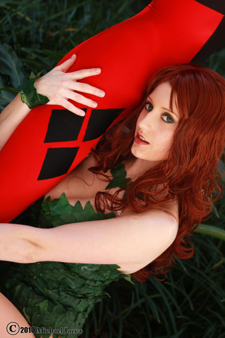 Poison_Ivy_1_by_Insane_Pencil.jpg