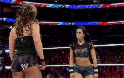 tumblr_mz4652HoS61sehr90o3_250.gif