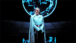 tumblr_o59k1pUmbs1tmyav6o3_250.gif