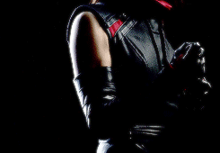 tumblr_o3r3kpbAfR1uqfsrjo4_r1_250.gif
