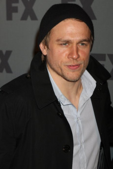 charlie-hunnam-1340045573.jpg