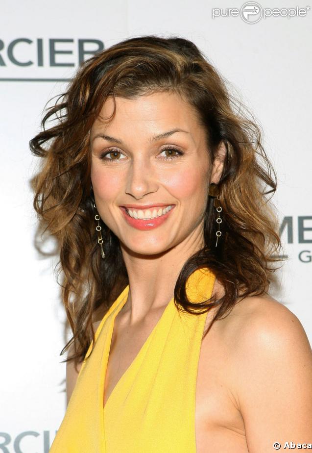 81278-bridget-moynahan-637x0-1.jpg