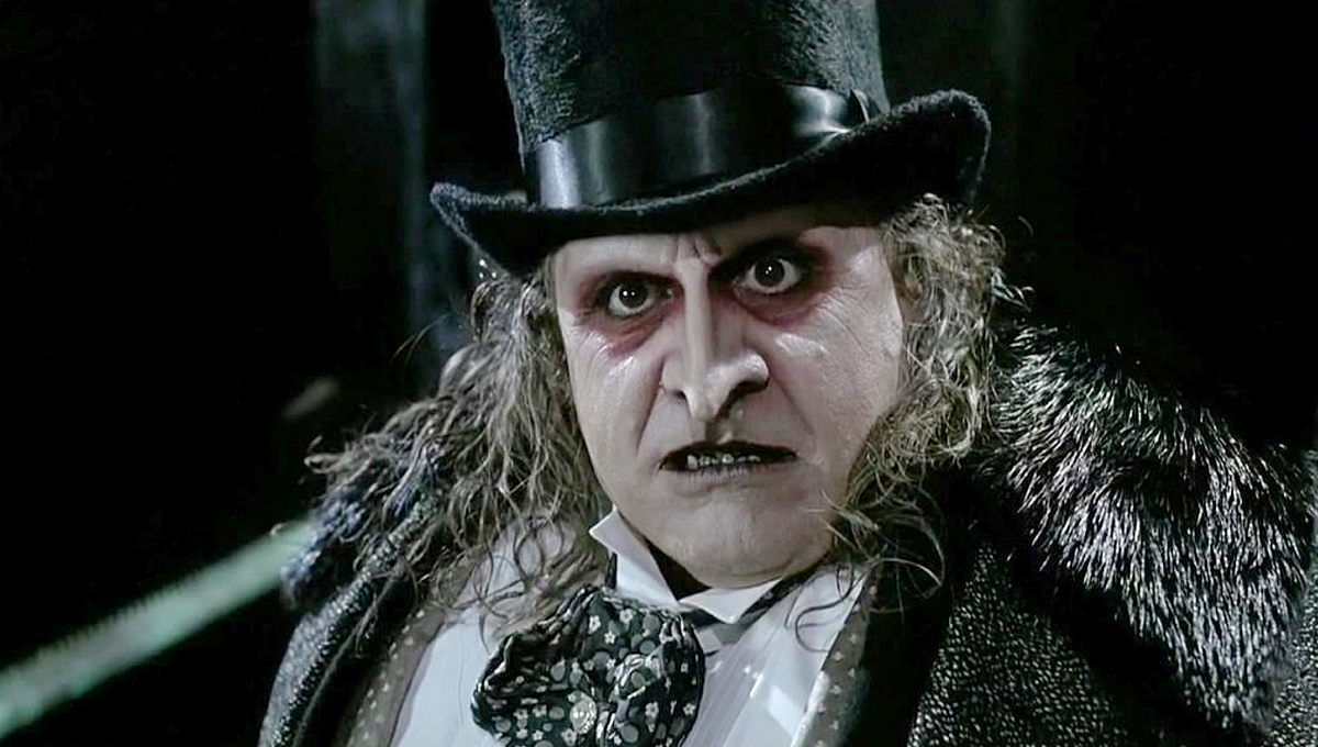 batman-returns-penguin-danny-devito-warner.jpg