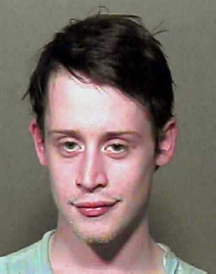 Macaulay-Culkin-back-in-court-2.jpg